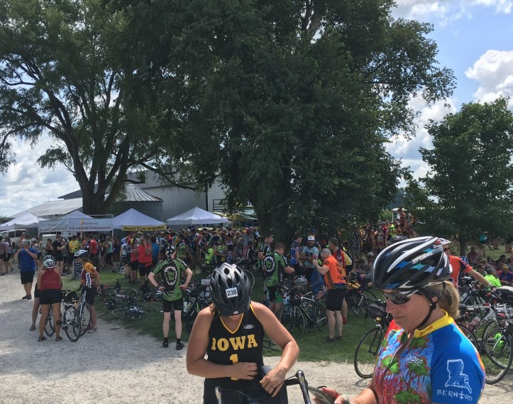 E3E066CA-82BA-4A3A-BAB3-BA07E1110AC2