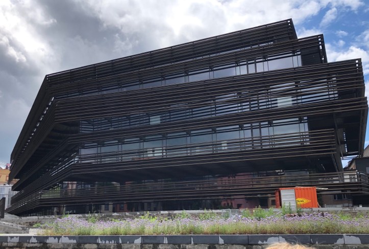 049EE92C-32C4-4C3E-A5D5-10EDC28408A8