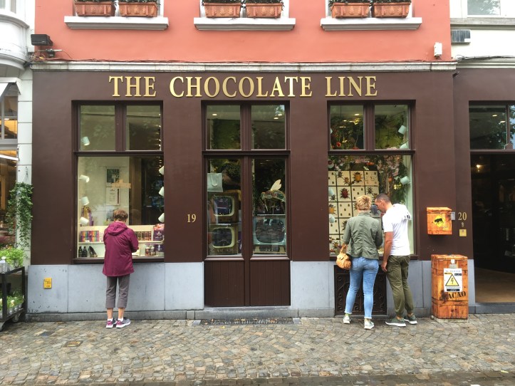 5ED1E7B3-6030-4E9C-937B-77994136A3EB