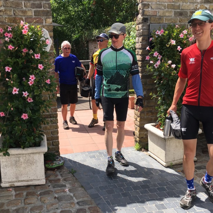 F46E28B4-E1F4-4D42-A0B9-A87029D9F8F5