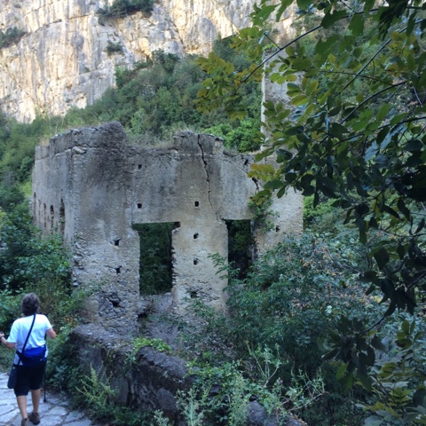 FE84C2B6-F440-4A5E-9807-94D9AA51276A