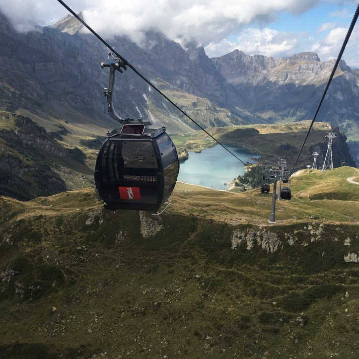 2D1C5D57-30B3-411F-859C-385A5D2E717A