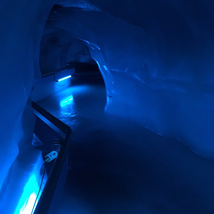 8ECE4204-3615-43F8-B1AF-C9A303AC5CFF