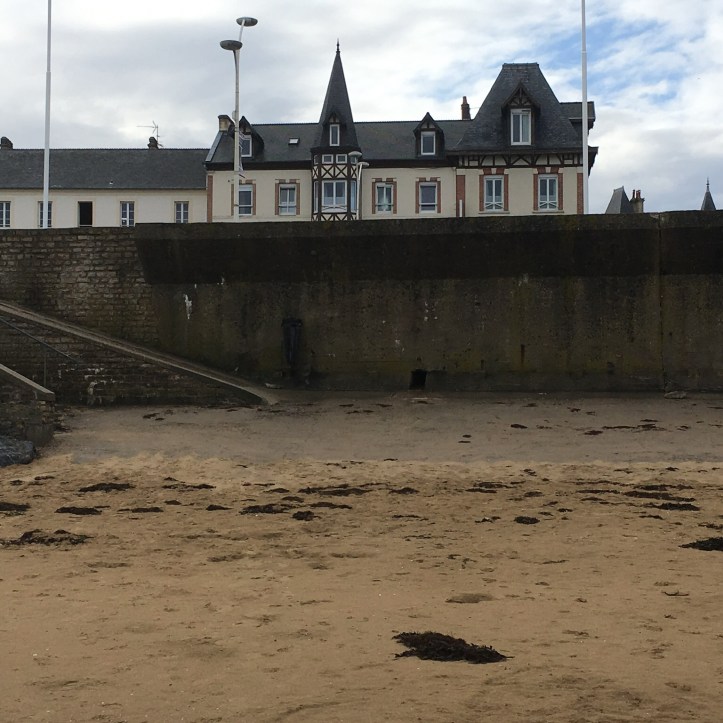 BFB37BB4-C8E6-49D1-893A-19E125195835